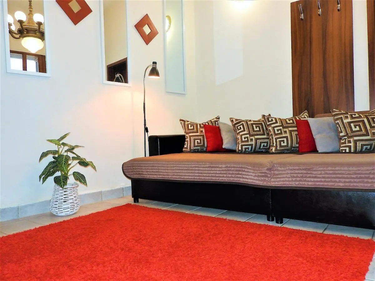 Nora Studio Apartman - Eger Apartment 0*,